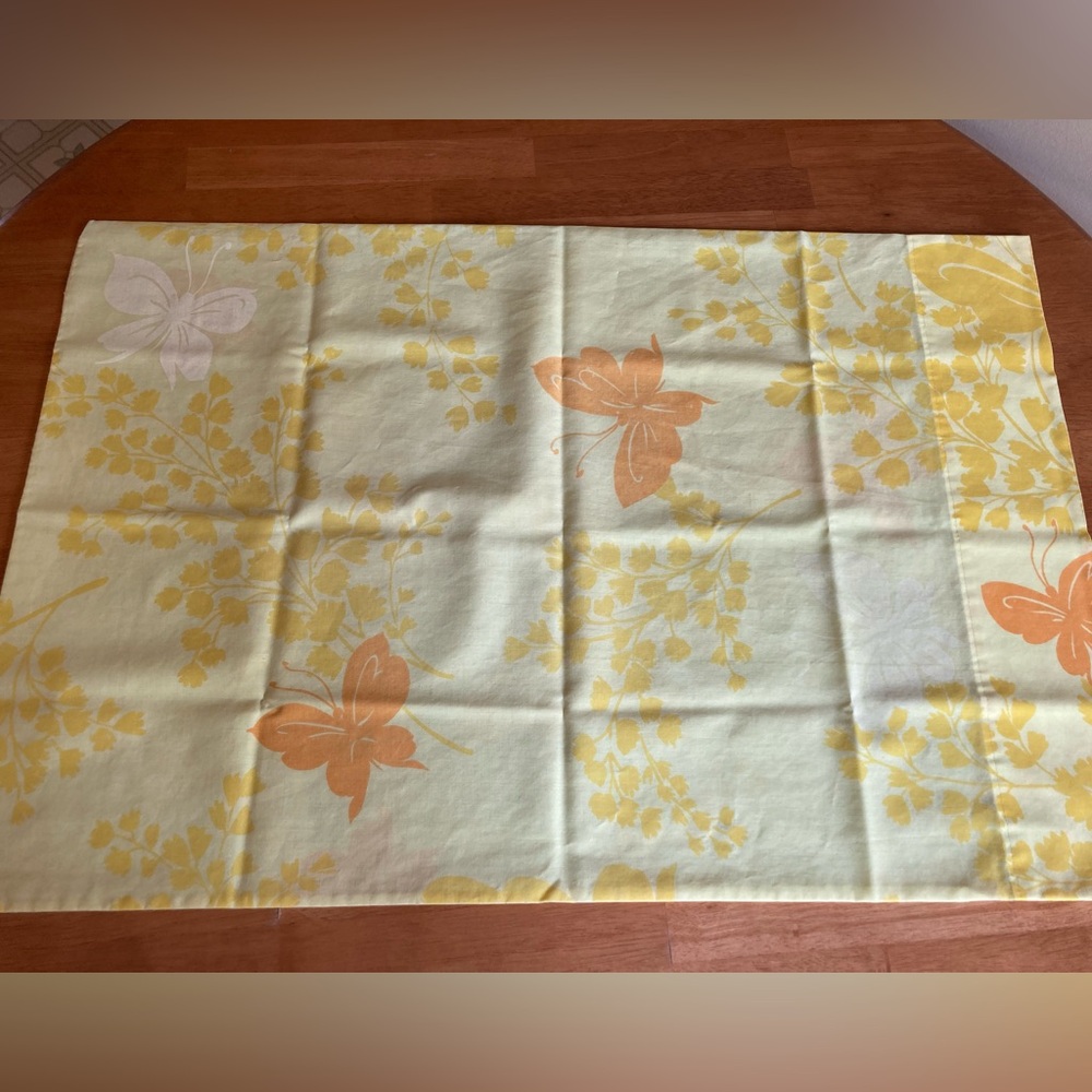 2 vintage Springmaid yellow & orange butterfly pillowcases and double flat sheet